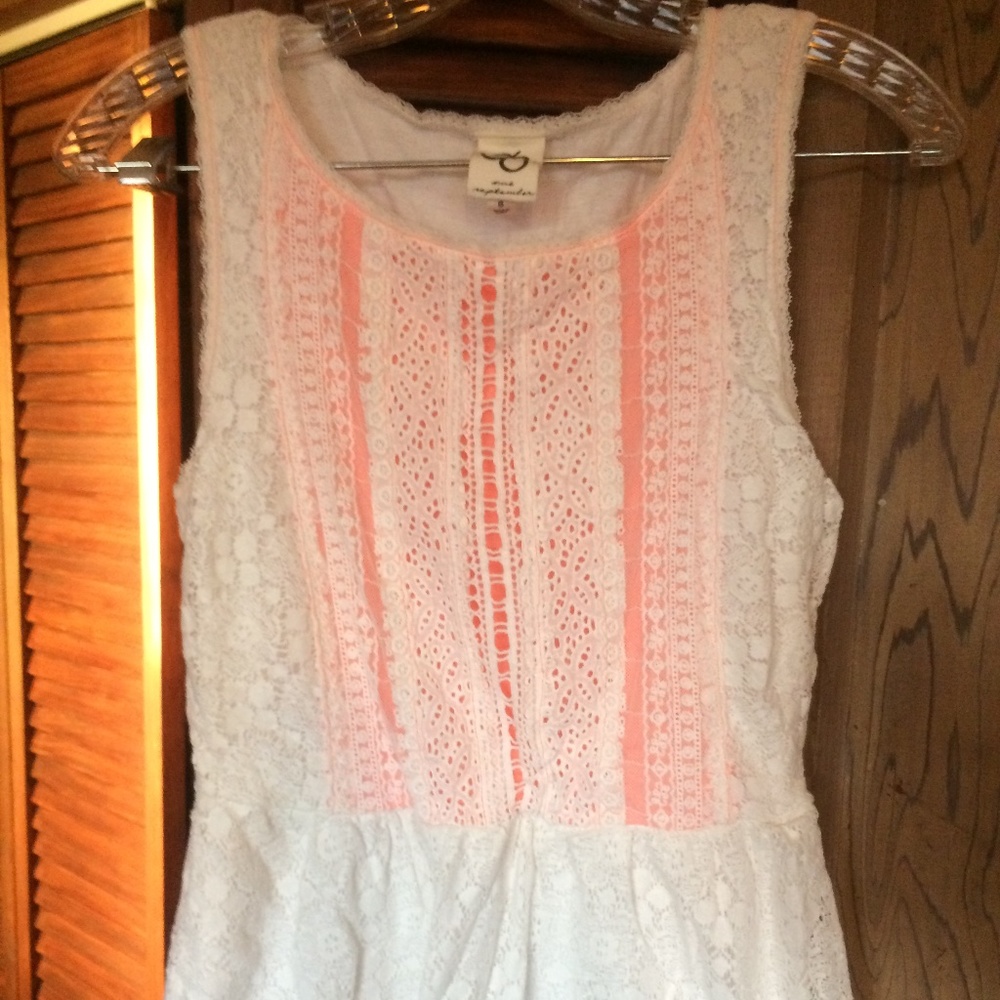 Anthropologie One September white & peach …